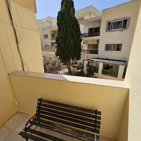 1005 Garden View Apartman